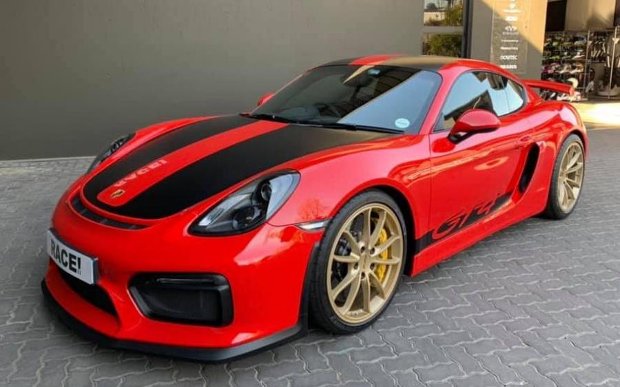 Porsche 718 Cayman GT4 by RACE! '2019
